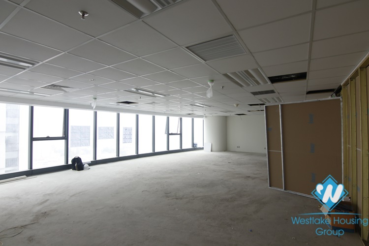 A luxury office for rent in FLC building, Cau Giay street, Cau Giay district